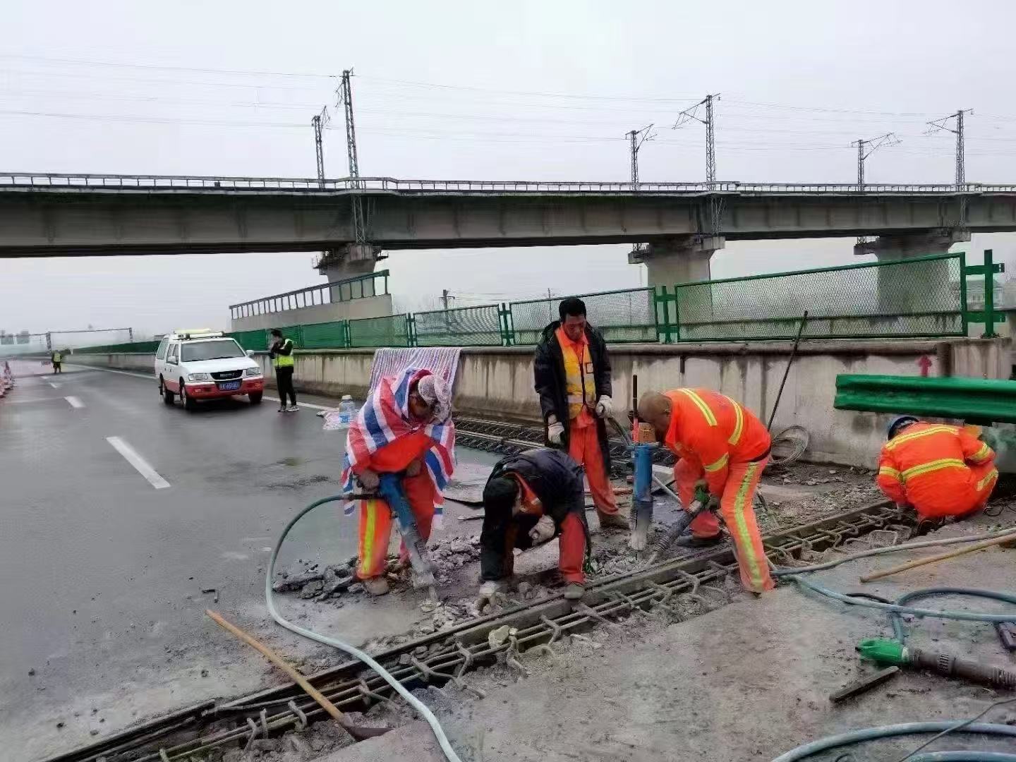 仁和桥梁伸缩缝抢修料
